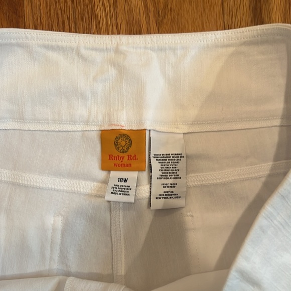 Ruby Rd Women’s Capris - Picture 5 of 8